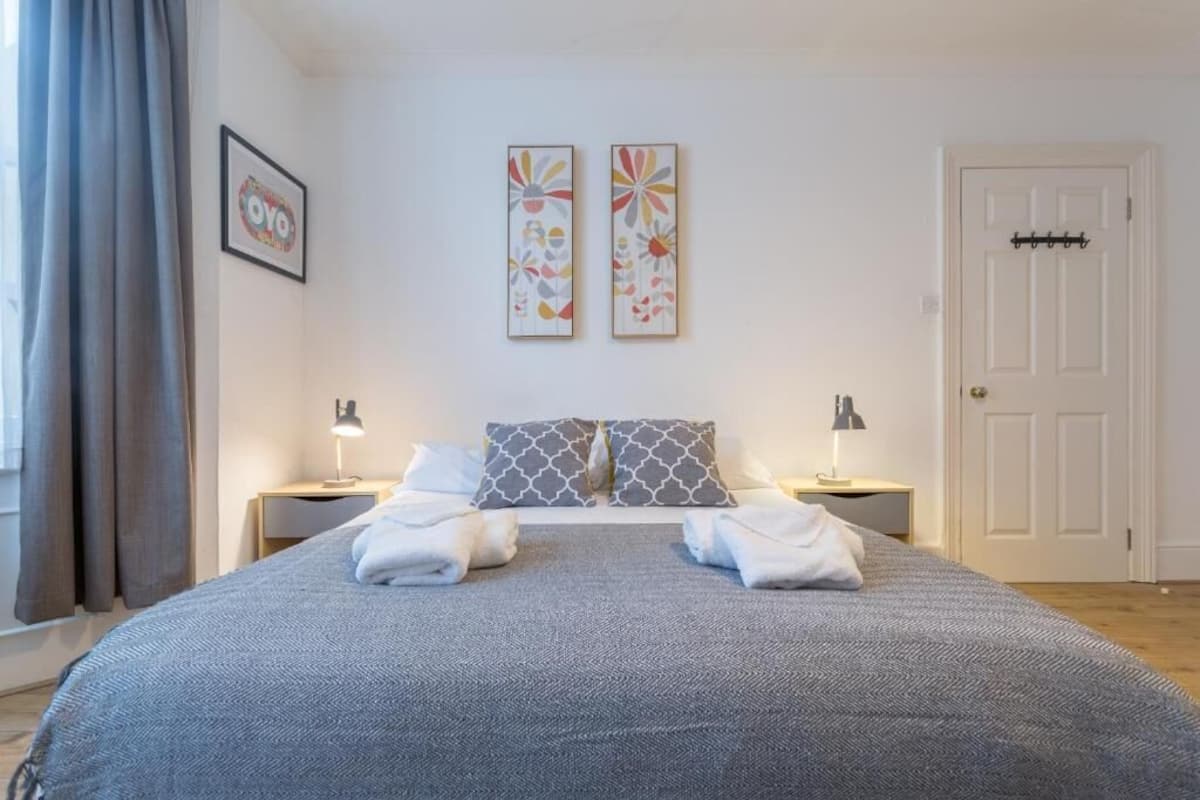 Triple Room, Private Bathroom (Room B1) | Iron/ironing board, free WiFi, bed sheets