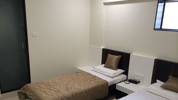 Room - Hotel Honest (Mumbai)