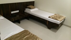 Room - Hotel Honest (Mumbai)