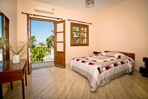 Duplex, Jetted Tub, Partial Sea View | 1 bedroom, premium bedding, free cribs/infant beds, free WiFi - Hot Tub Cottage Kalymnos (Kalymnos)