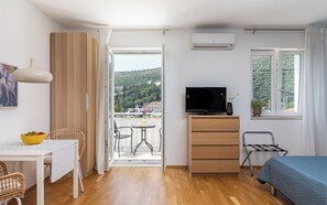 Cofres nos quartos, quartos à prova de som, Wi-Fi de cortesia