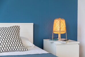 In-room safe, soundproofing, free WiFi, bed sheets - Apartments Silvija (Dubrovnik)