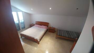 Standard Single Room | Soundproofing, iron/ironing board, free WiFi