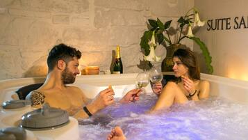 Espace de soins pour les couples, sauna, bain à remous, hammam