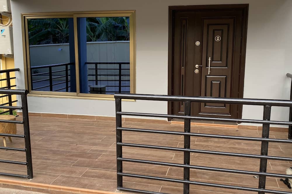 3-bed Apartment, Sleeps 6 With Wi-fi