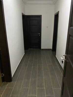 Apartment | 3 bedrooms, free WiFi, bed sheets - 3-bed Apartment, Sleeps 6 With Wi-fi (Sakumono)