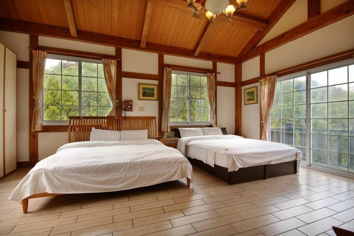 Desk, blackout curtains, free WiFi, bed sheets