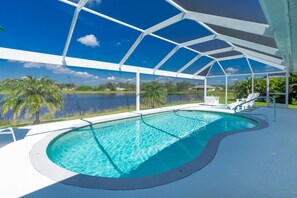A heated pool - New villa on the lake in beautiful nature (Rotonda West)
