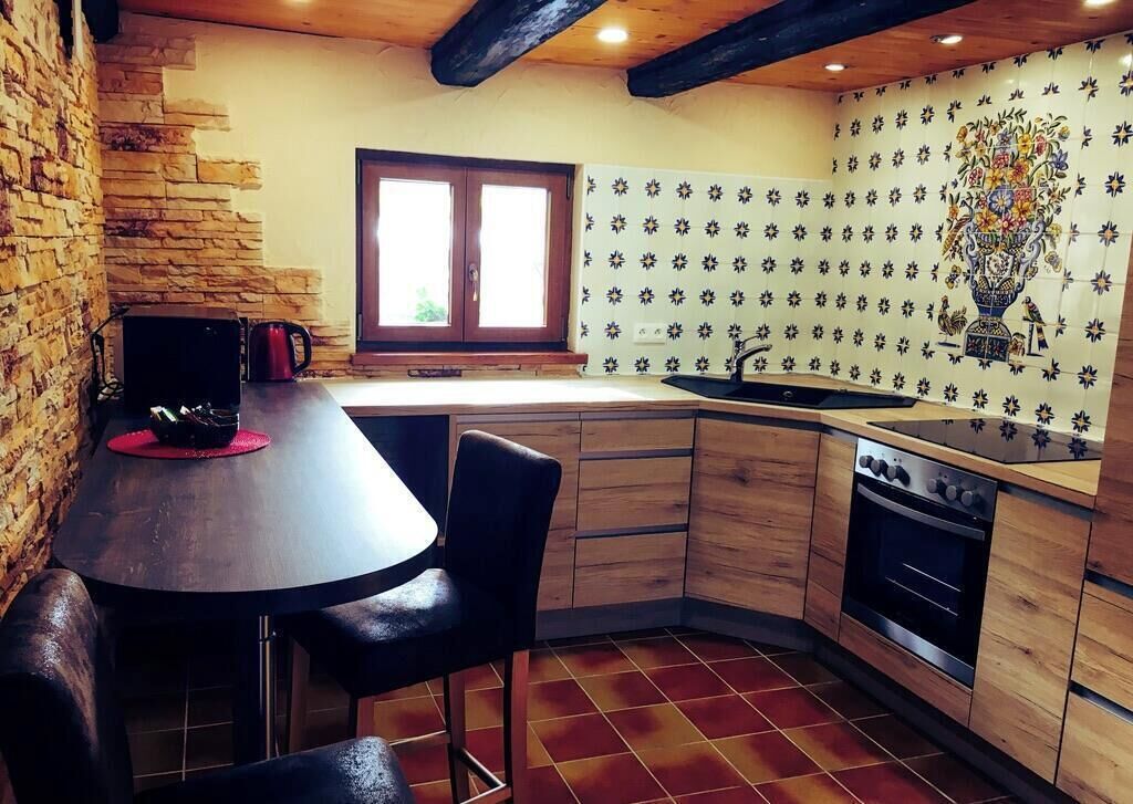 Kjøleskap, mikrobølgeovn, ovn og oppvaskmaskin