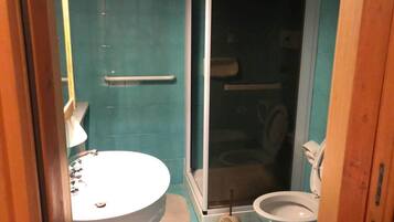 Dusche, Whirlpool, Bidet