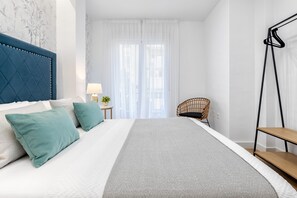 2 chambres, fer et planche à repasser, accès à Internet, literie fournie