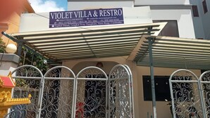 Front of property - Violet Villa and Restro (Siem Reap)
