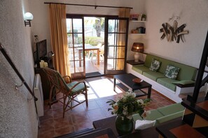 Televisie en een open haard