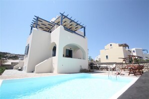 Huvila, 3 makuuhuonetta, yksityinen uima-allas | Terassi/patio