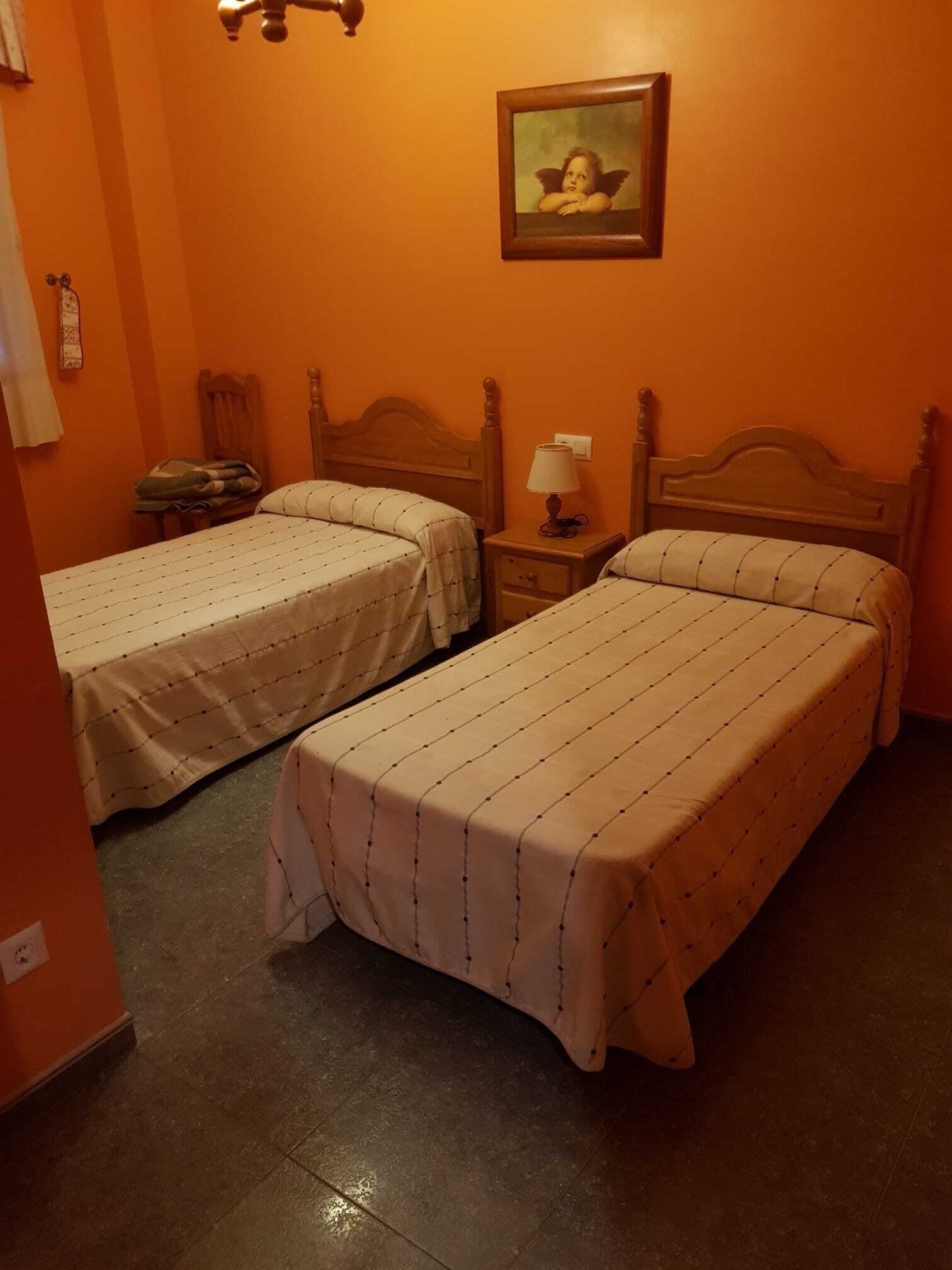 Habitación con 1 cama matrimonial o 2 individuales