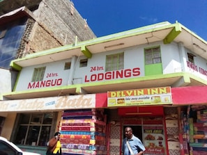 Exterior - Manguo Lodge (Nyahururu)