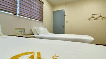 Deluxe Twin Room | Desk, free WiFi, bed sheets