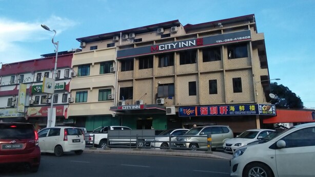 Unclassified image, 1 of 15, button - Mcity Inn (Miri)
