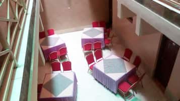 Frühstück, Mittagessen und Abendessen