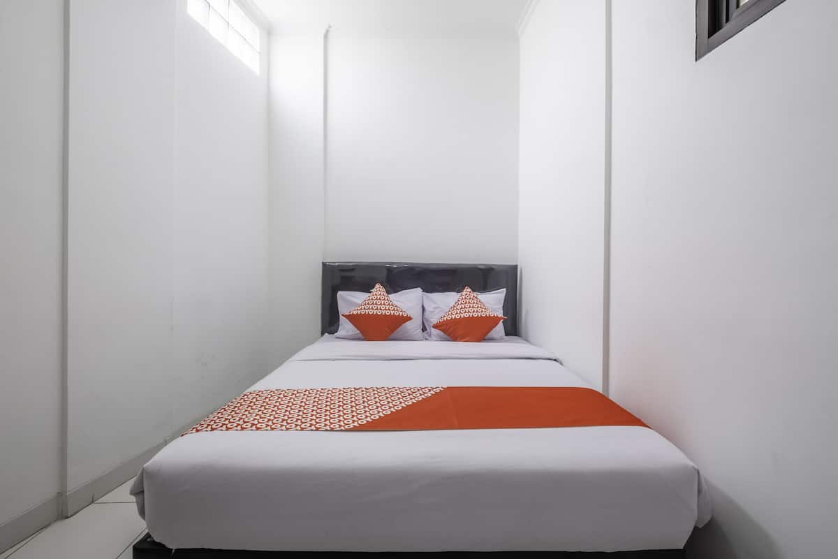 Standard Double Room | WiFi (free), bed sheets