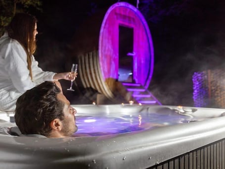 Traditional House | Premium bedding, free cribs/infant beds, bed sheets