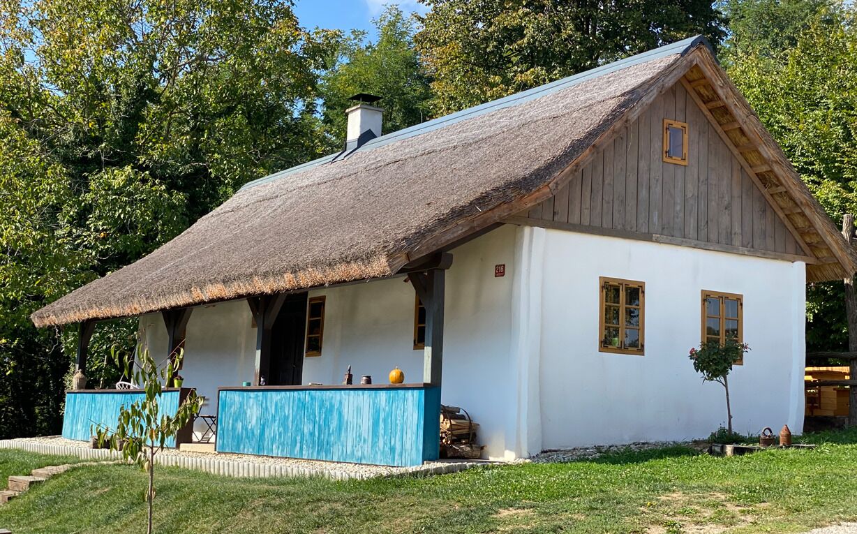 Traditional House | Premium bedding, bed sheets
