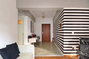 Apartment, 2 Schlafzimmer | Wohnbereich | Flachbildfernseher