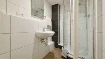 Departamento (Grand) | Baño | Secadora de cabello, toallas, papel de baño