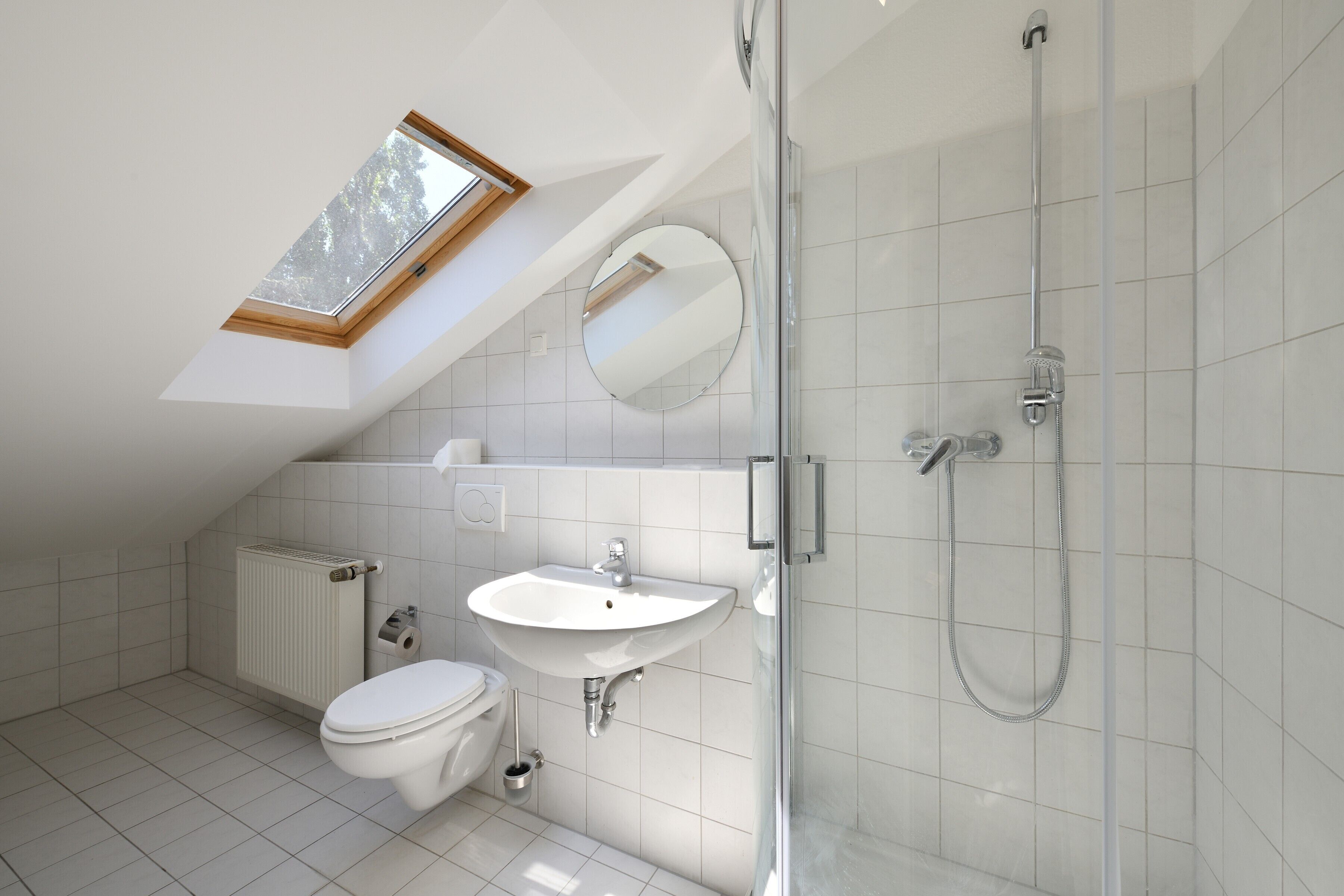 Apartment | Bathroom | Hair dryer, towels, toilet paper