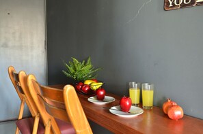 Apartment, 2 Bedrooms | In-room dining