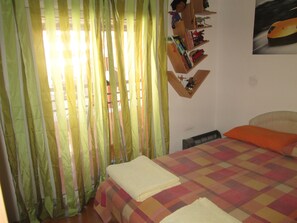 1 chambre, fer et planche à repasser, Wi-Fi gratuit