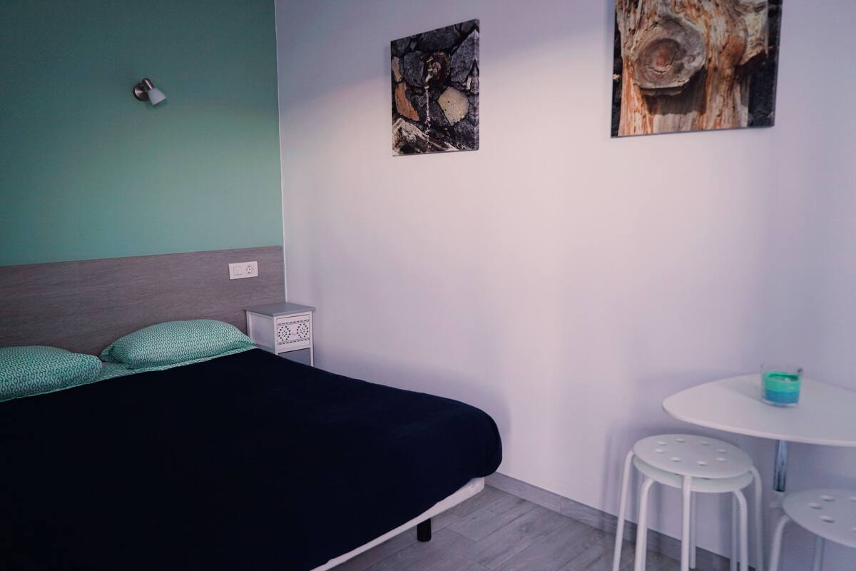 Double Room, 1 Double Bed (Yellow Submarine) | Blackout curtains, free cots/infant beds, bed sheets