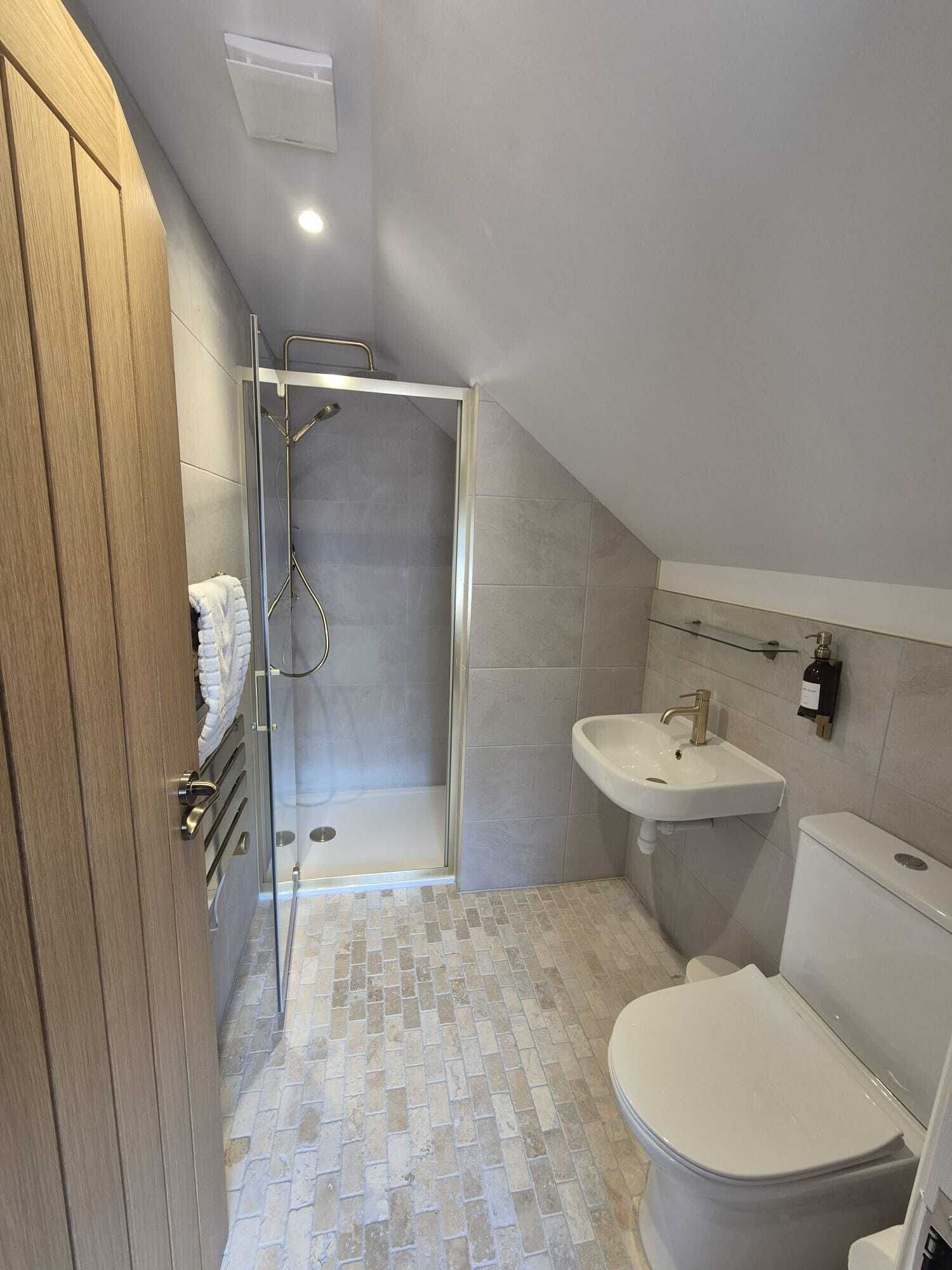 Quarto casal | Banheiro | Secador de cabelo, toalhas de banho