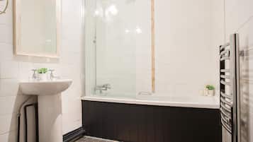 Double Room | Bathroom