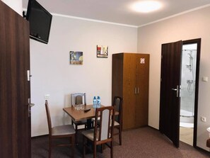 Quadruple Room | Dining