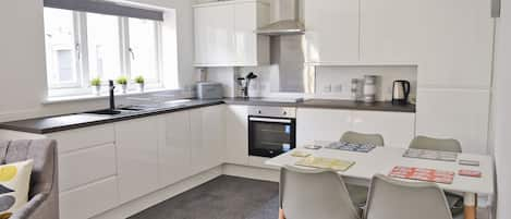 Exclusive Apartment, 1 Bedroom | Private kitchen | Full-sized fridge, microwave, oven, stovetop