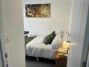 Comfort-huoneisto, 2 makuuhuonetta, tupakointi kielletty, pohjakerroksessa | Yksilöllisesti sisustettu, yksilöllisesti kalustettu