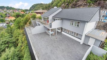 2 bedroom apartment, with terrace | Terraza o patio
