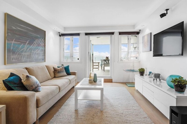 2 bedroom apartment, with terrace | Sala de estar | TV de tela plana