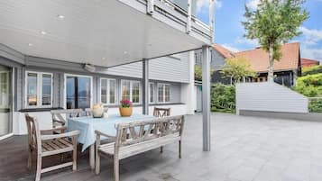 2 bedroom apartment, with terrace | Terrasse/patio