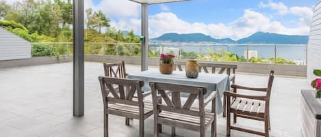 2 bedroom apartment, with terrace | Terrasse/Patio