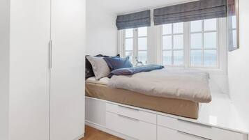 2 bedroom apartment, with terrace | 2 bedrooms, iron/ironing board, free WiFi, bed sheets