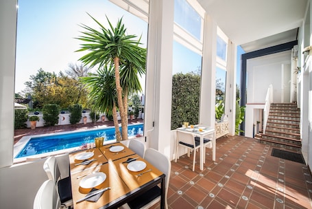 Breakfast meal. B&B Arena Sevilla