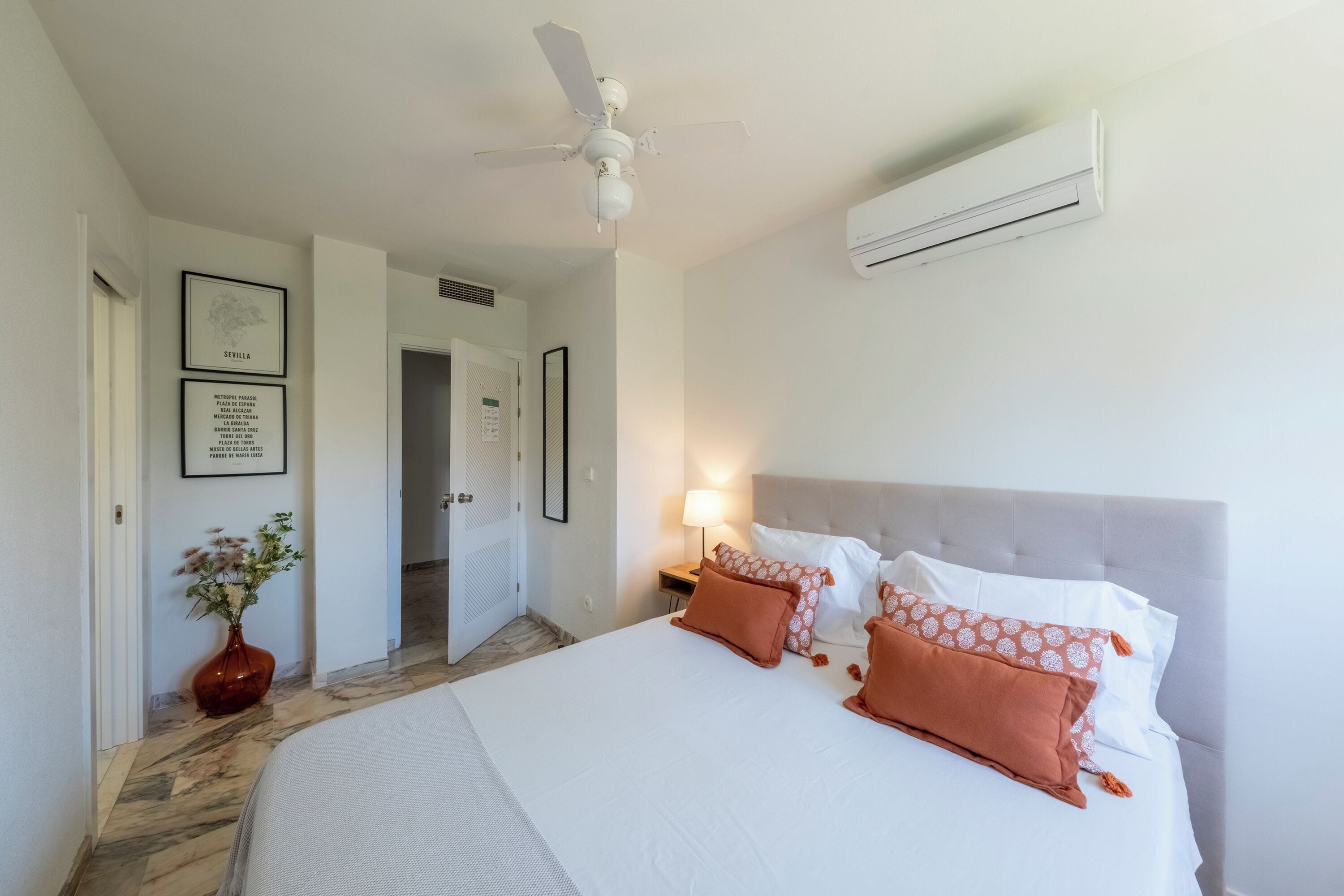 Economy Room | In-room safe, blackout drapes, soundproofing, free WiFi