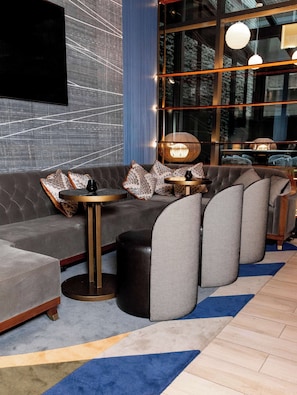 Bar (on property) - The Draper New York, Tapestry Collection by Hilton (New York)