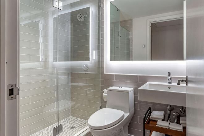 Badezimmer | Designer-Toilettenartikel, Haartrockner, Handtücher, Seife