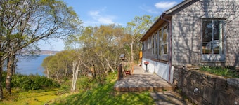 4 Bedroom House with Private Gardens and Sea Views