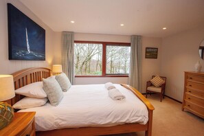 4 Schlafzimmer, Bügeleisen/Bügelbrett, Reisekinderbett, kostenloses WLAN