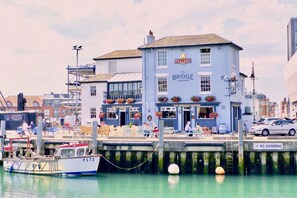 Restaurant - St Georges Balcony Suite (Portsmouth)