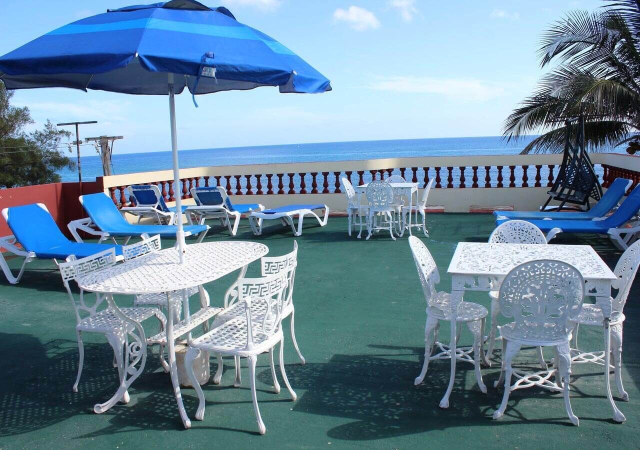 Hostal David y Denni BOCA DE CAMARIOCA